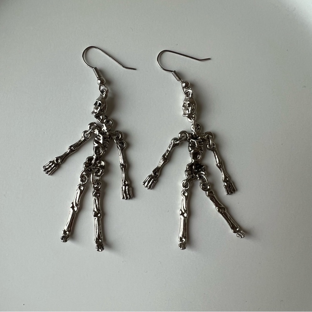 Skeleton Halloween Dangle Earrings Silver Tone Mo… - image 4